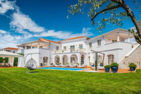 Villa Presidential